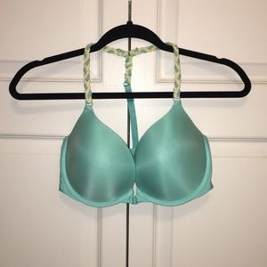 Victoria’s Secret Push Up Front Closure Bra